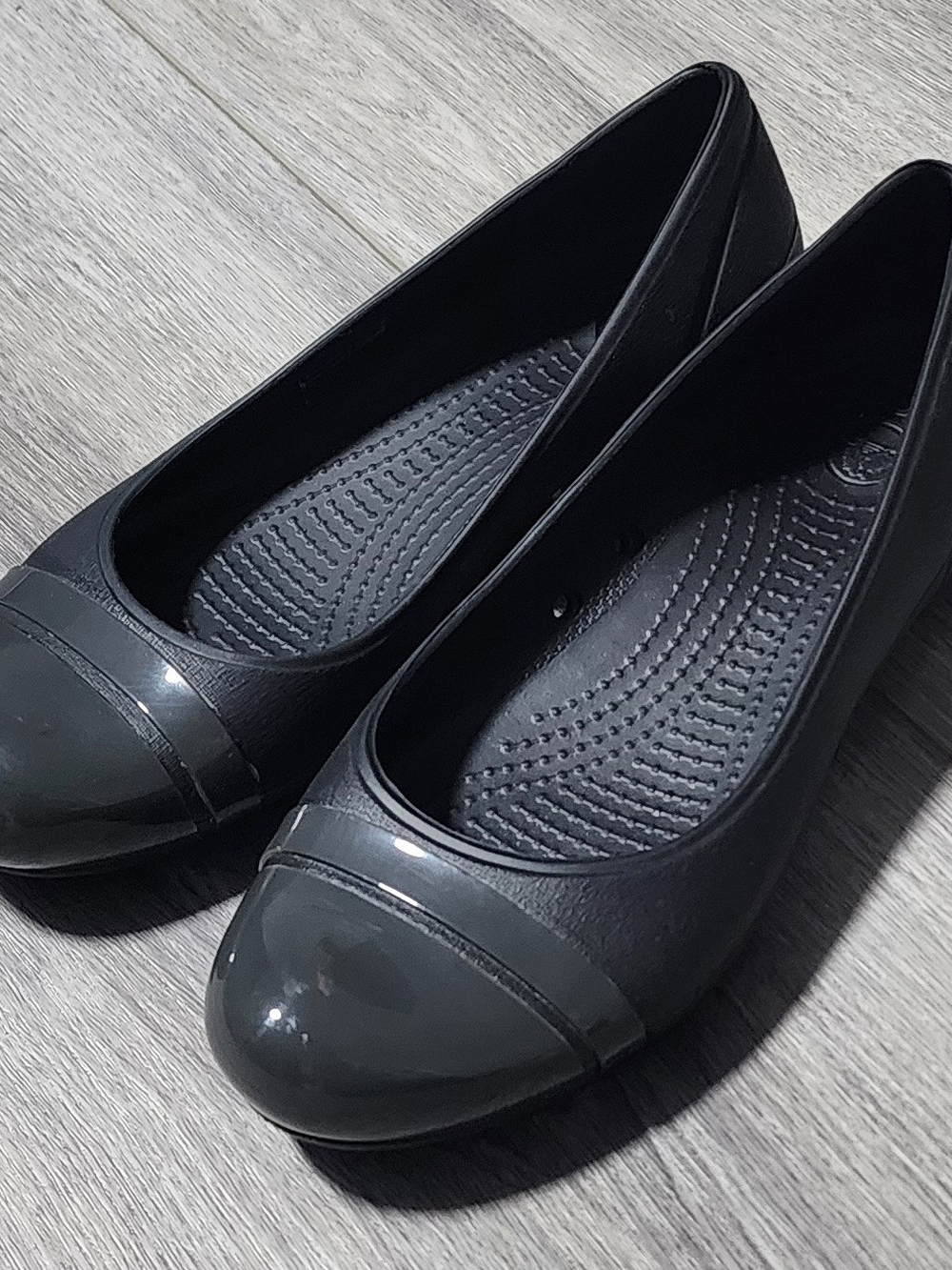 Crocs Cap Toe Black Ballet Flats Slip On Comfort Shoes Womens Size 7